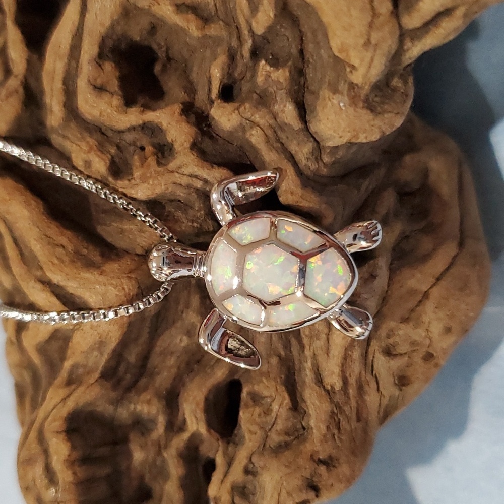 Sea Turtle Necklace Sparkling White Costume Jewelry L👀K 🐢 So Sweet New - Picture 2 of 8
